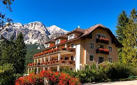 Hotel Villa Blu Cortina