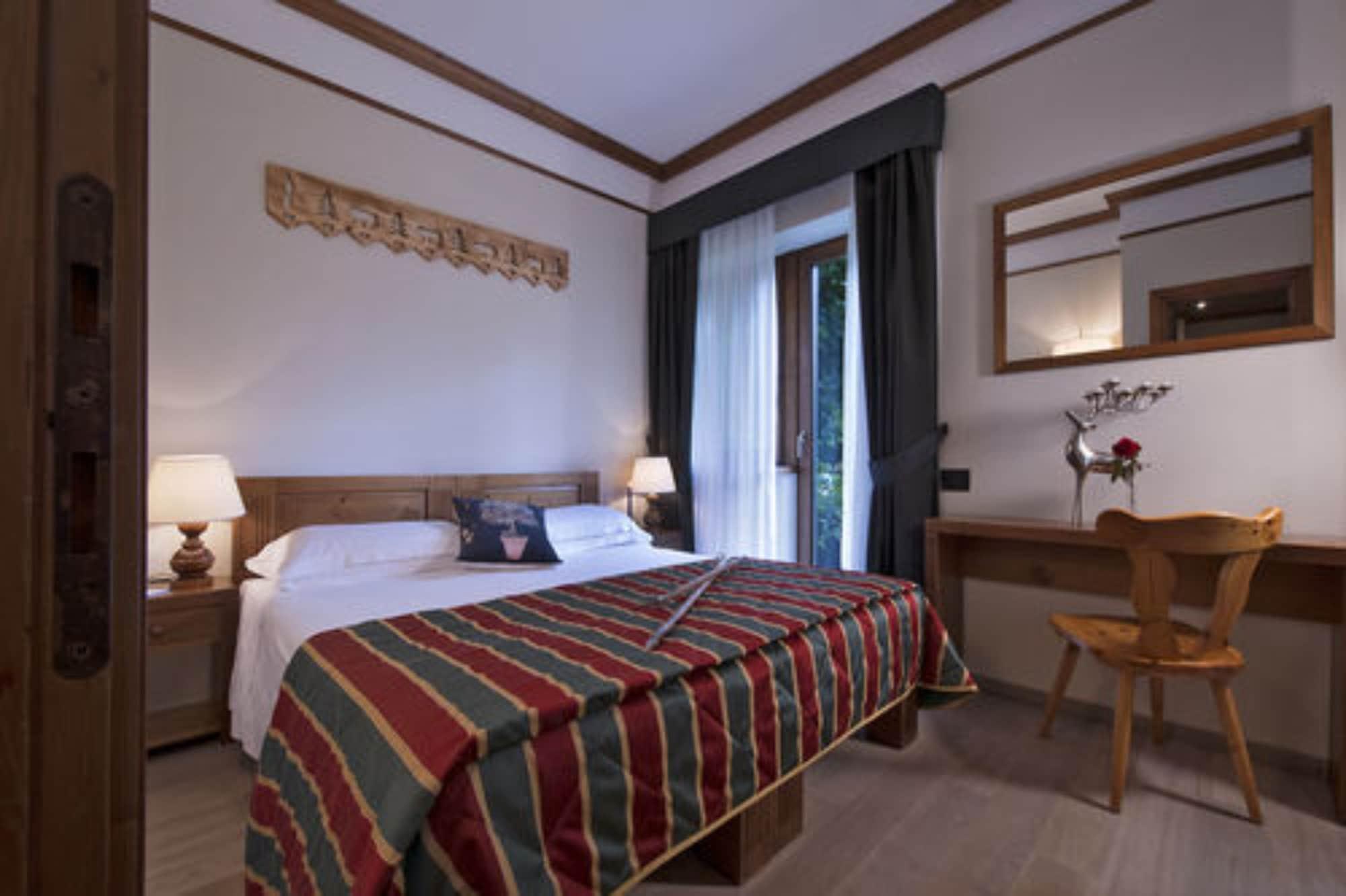 Boutique Hotel Villa Blu Cortina dʼAmpezzo Esterno foto