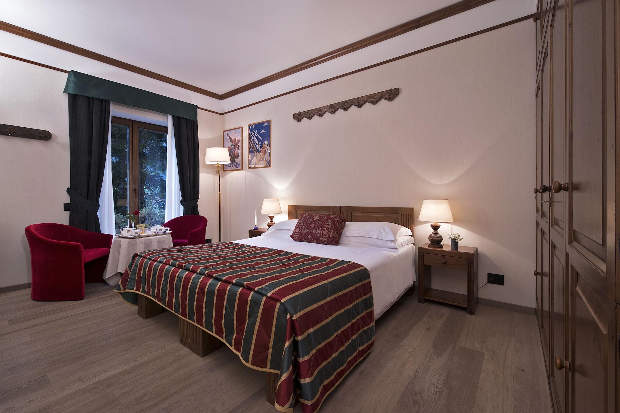 Boutique Hotel Villa Blu Cortina dʼAmpezzo Esterno foto