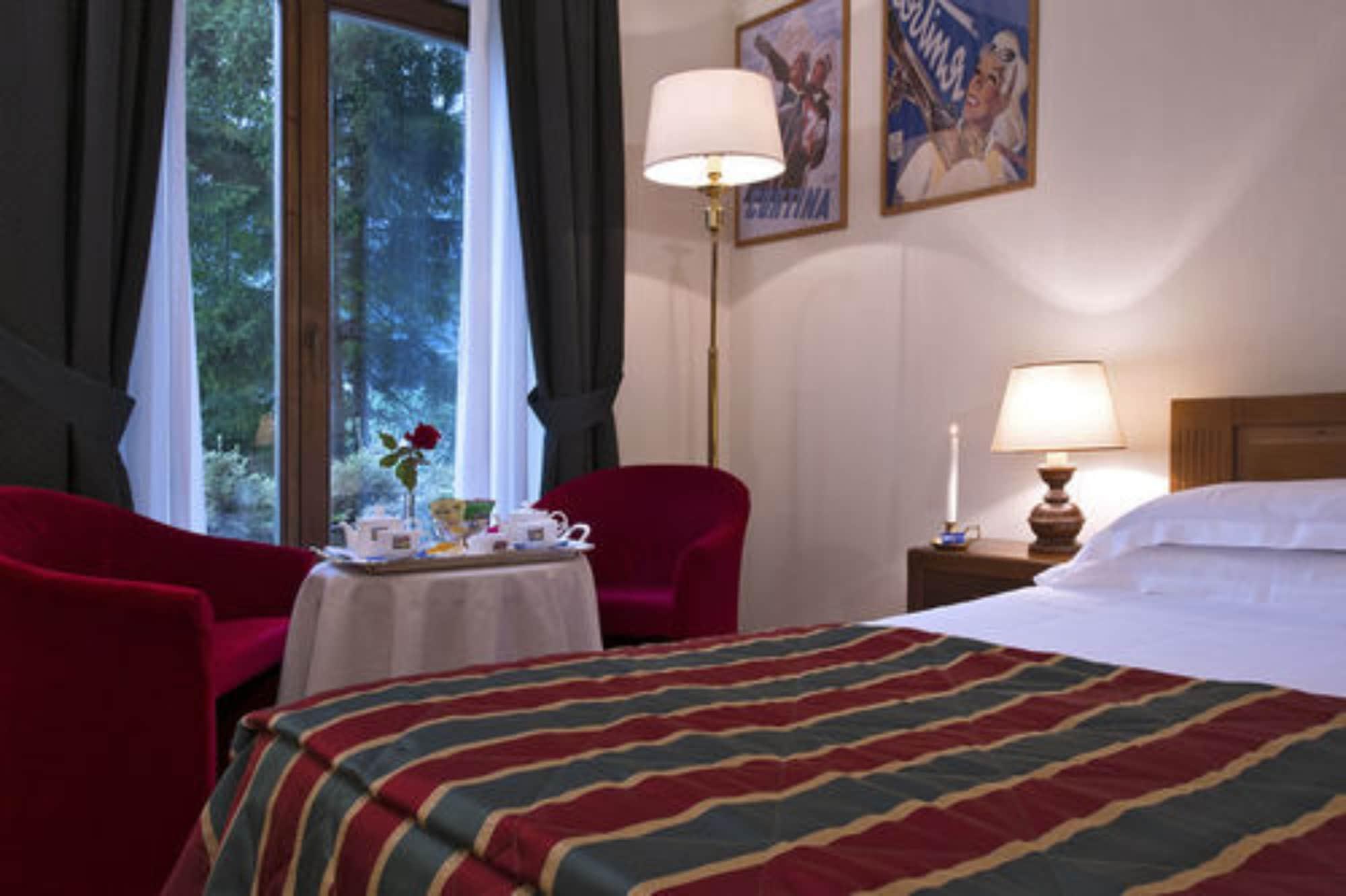 Boutique Hotel Villa Blu Cortina dʼAmpezzo Esterno foto