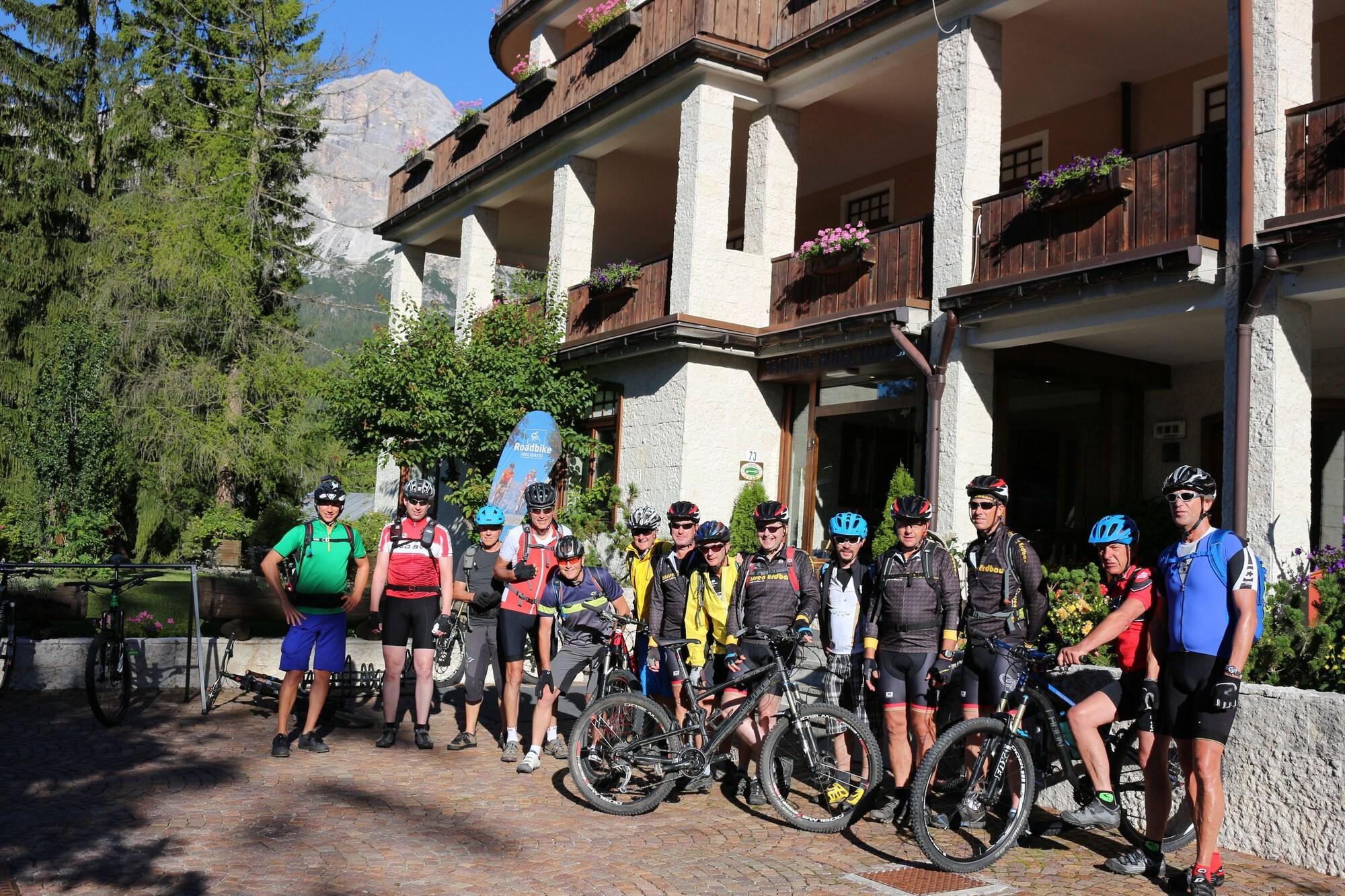 Boutique Hotel Villa Blu Cortina dʼAmpezzo Esterno foto