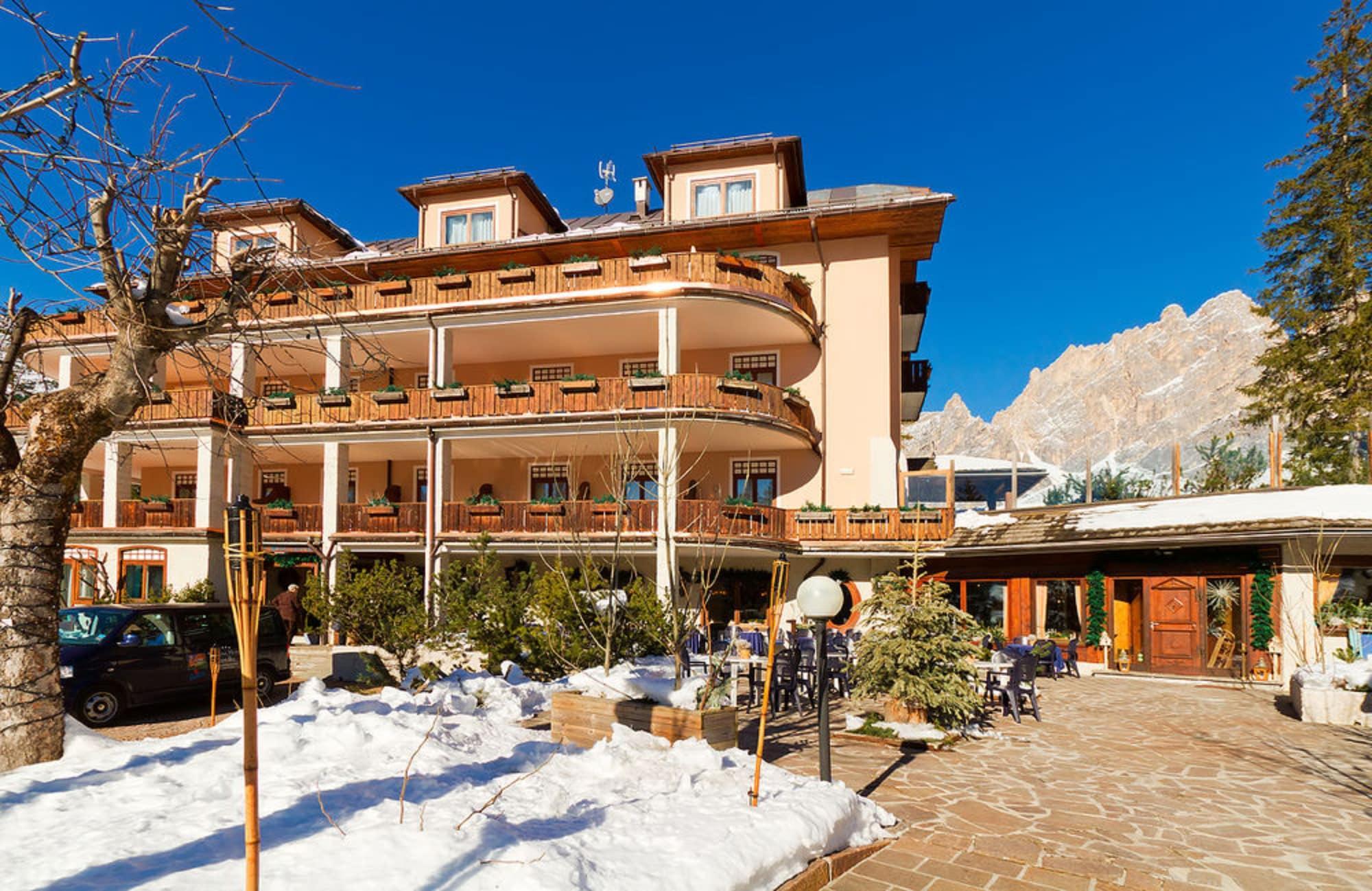 Boutique Hotel Villa Blu Cortina dʼAmpezzo Esterno foto