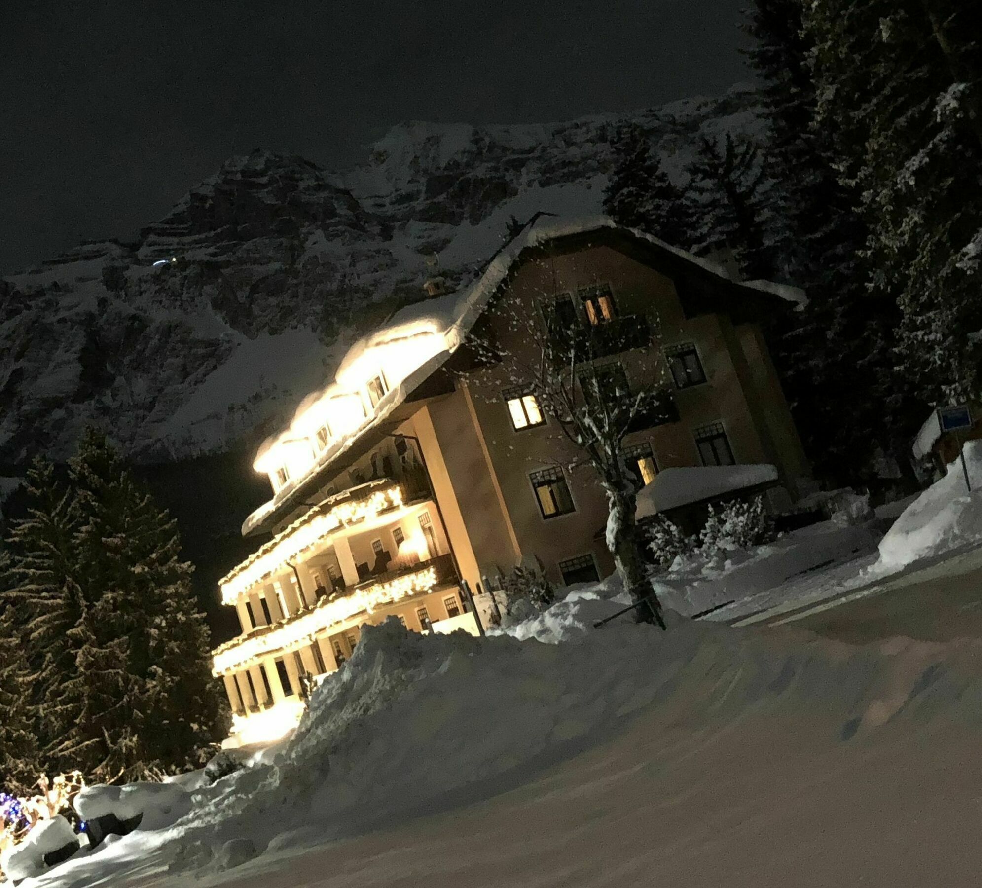 Boutique Hotel Villa Blu Cortina dʼAmpezzo Esterno foto